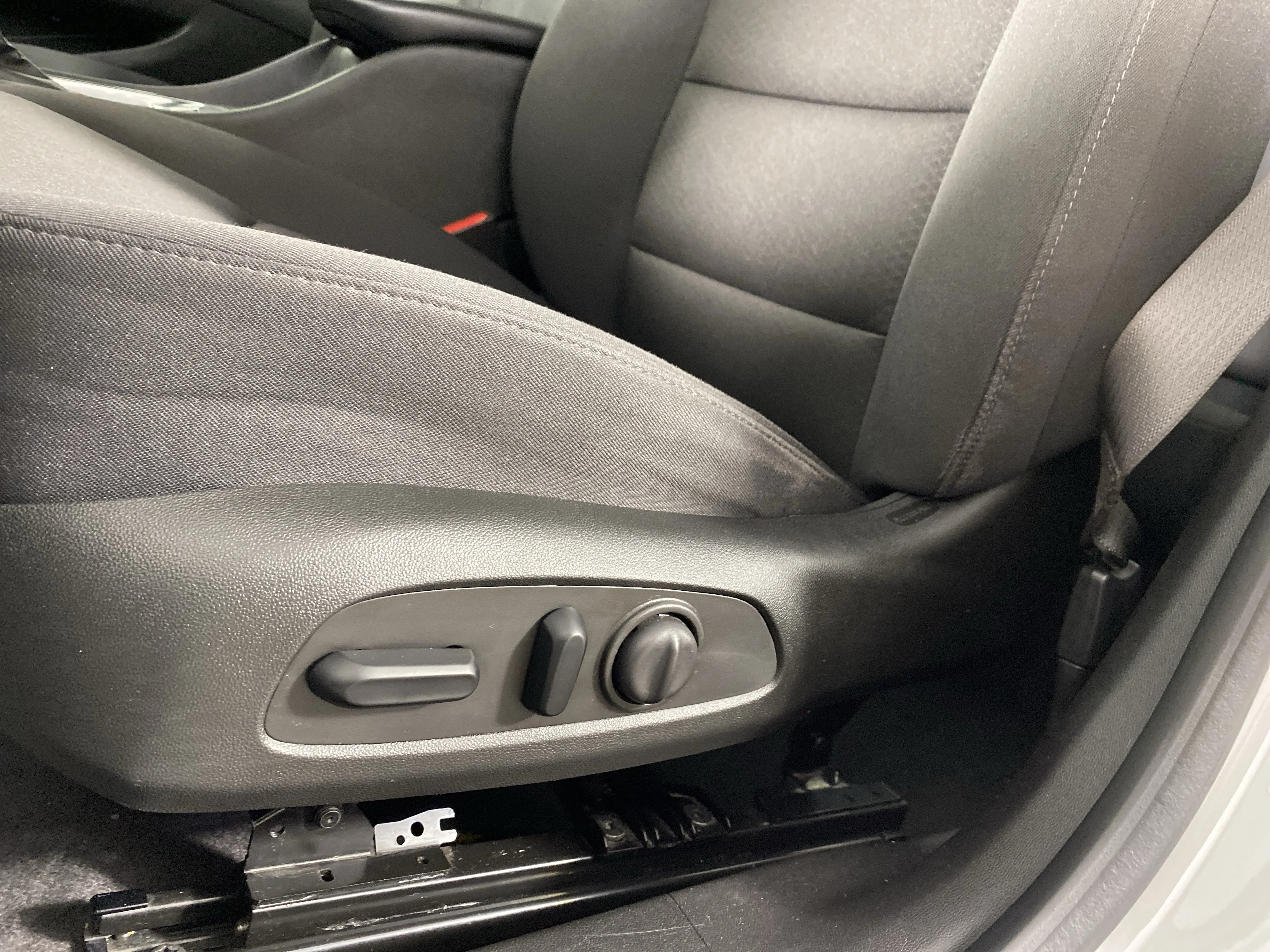 Used 2023 Summit White Chevrolet LT image 16