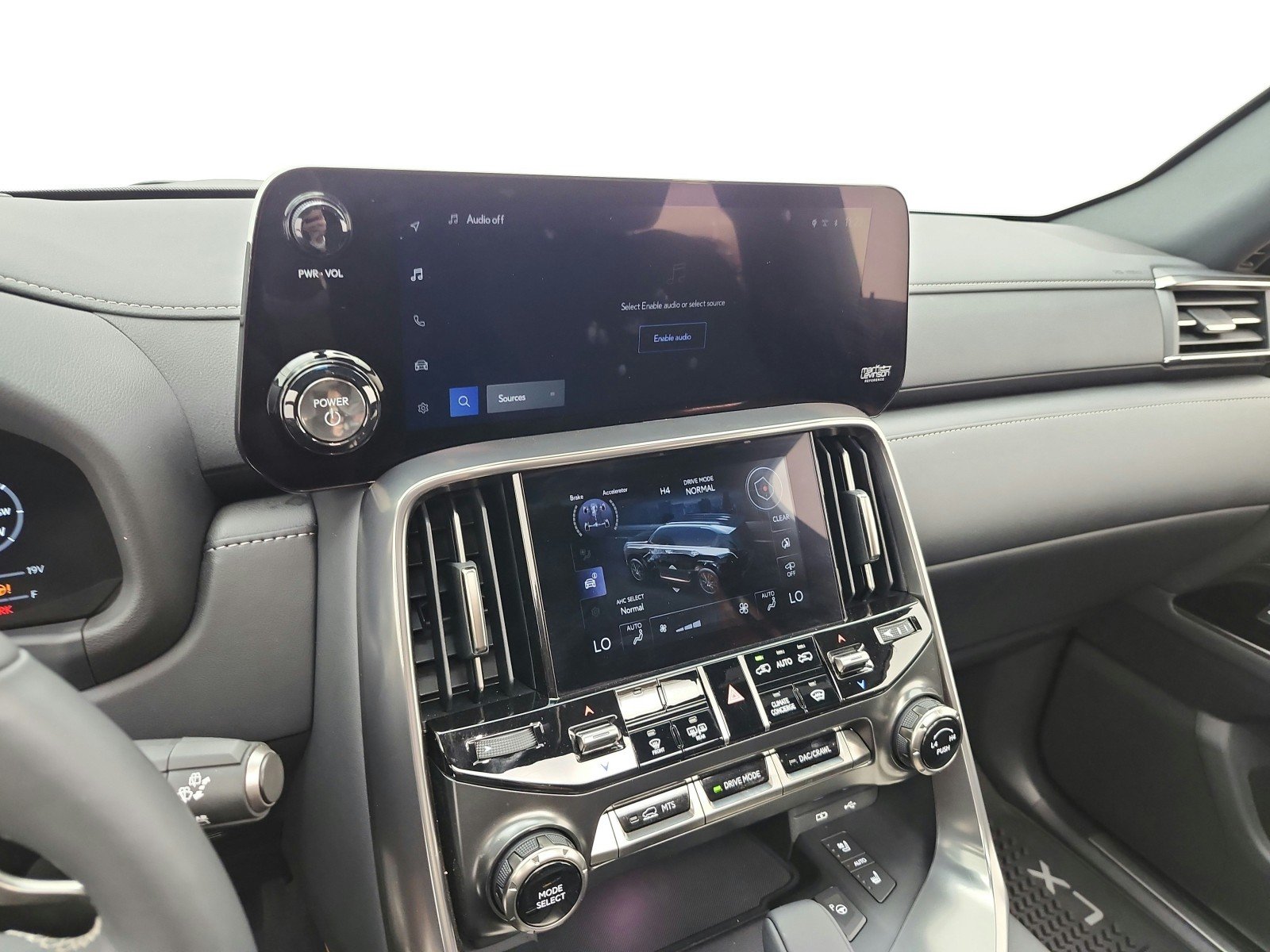 Used 2026 Eminent White Pearl Lexus LX 700h Luxury image 14
