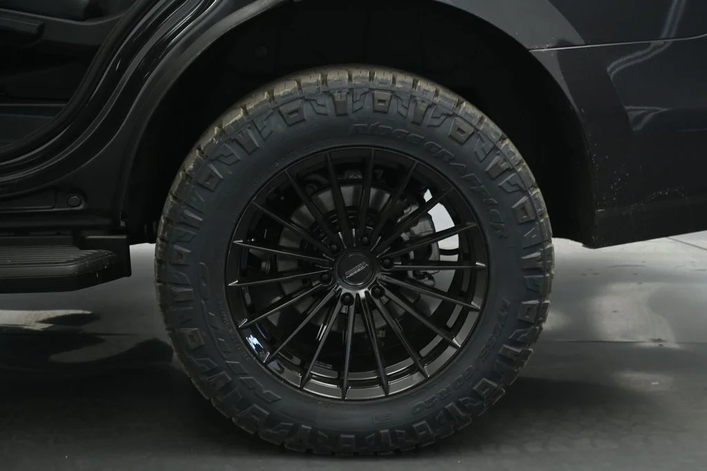 New 2026 Dark Matter Gray Metallic Ford Platinum image 21