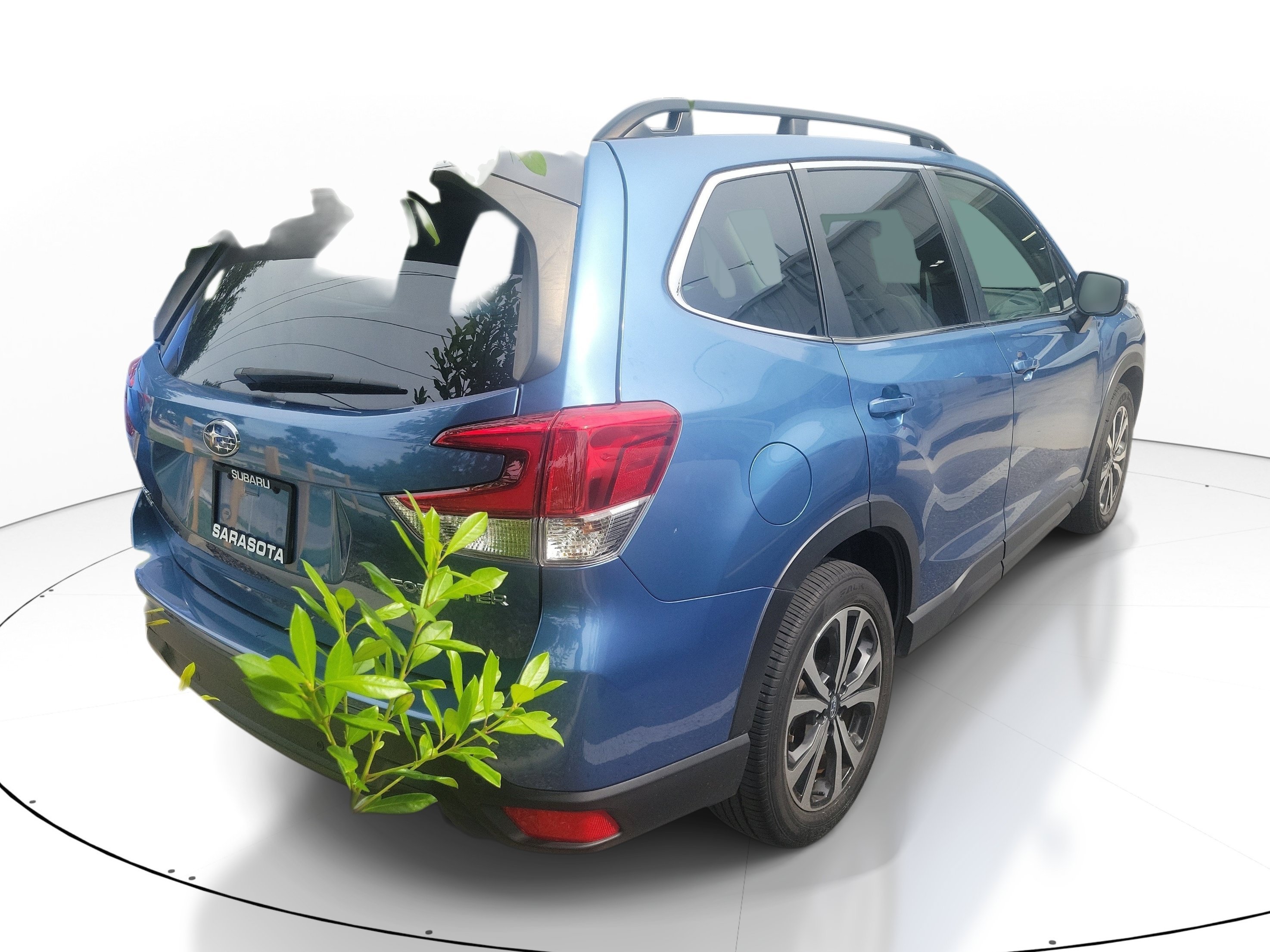 Used 2024 Horizon Blue Pearl Subaru Limited image 7