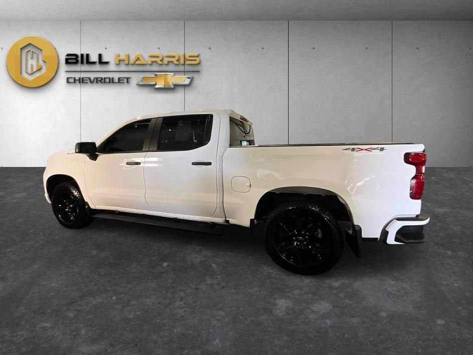 Used 2026 White Chevrolet Custom image 13