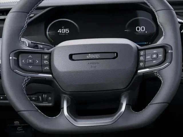New 2026 Diamond Black Crystal Pearl-Coat Exterior Paint Jeep Laredo image 72