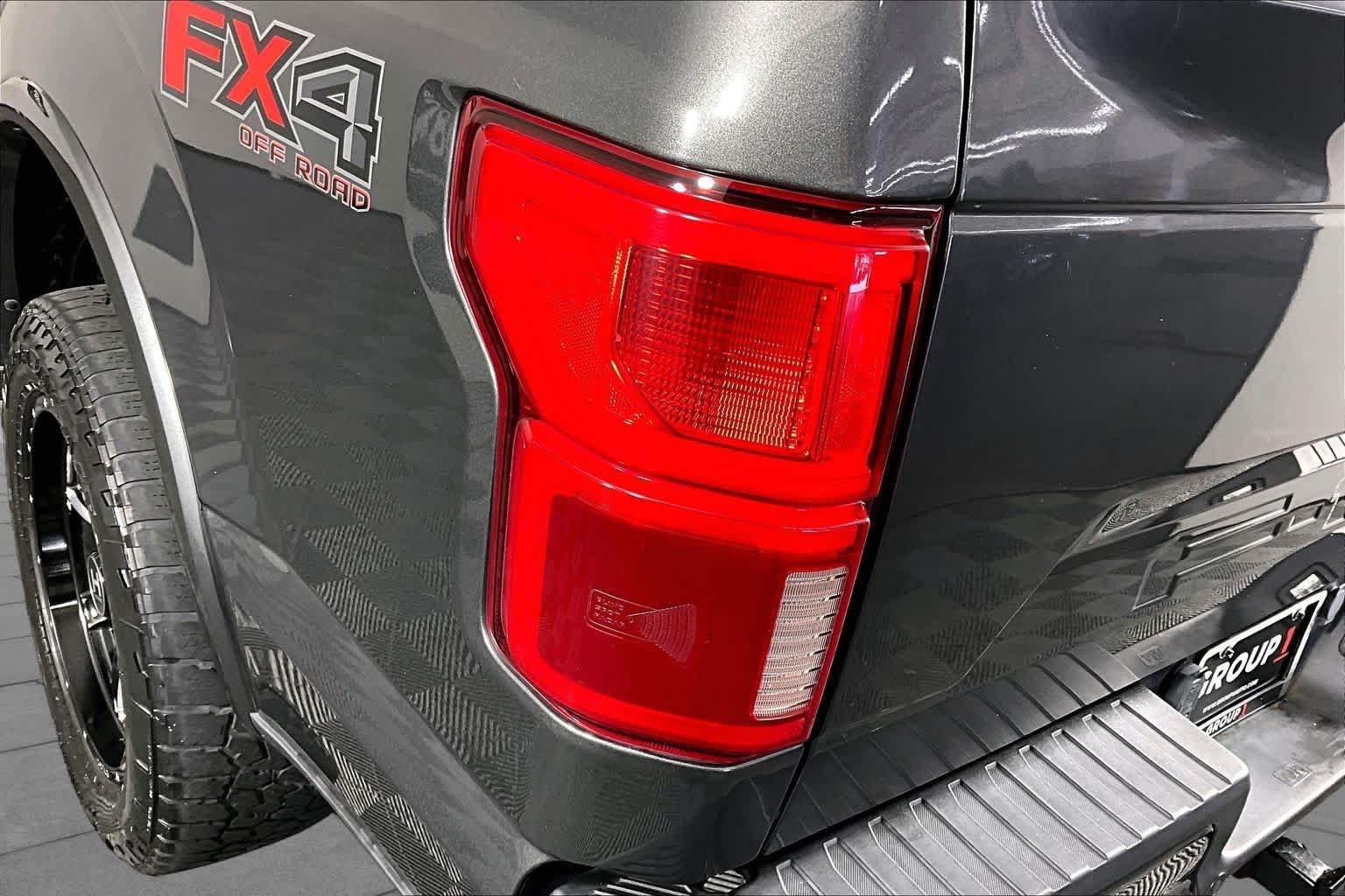 Used 2018 Magnetic Ford LARIAT image 27