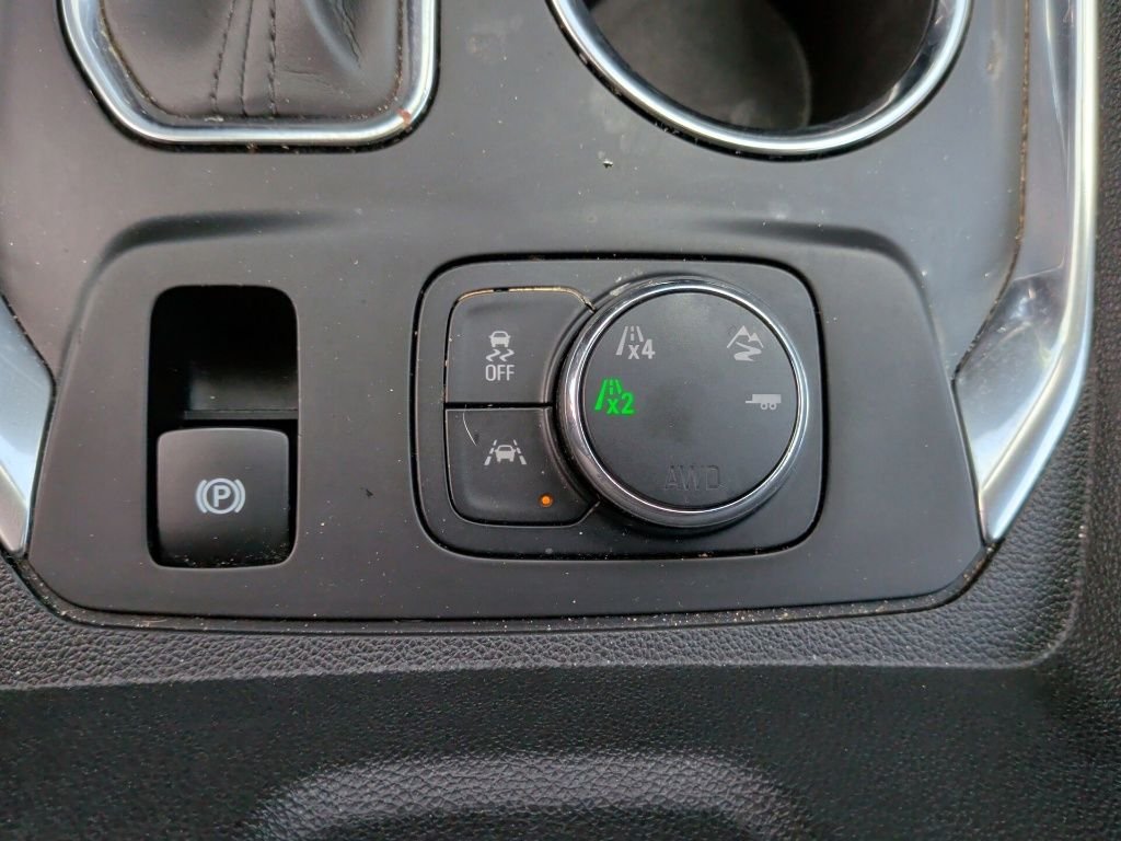 Used 2021 Black Chevrolet High Country image 33