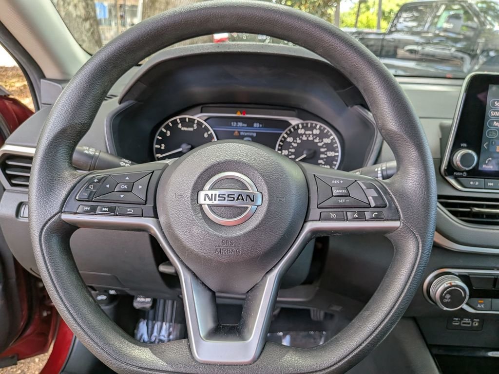 Used 2021 Red Nissan 2.5 SV image 13