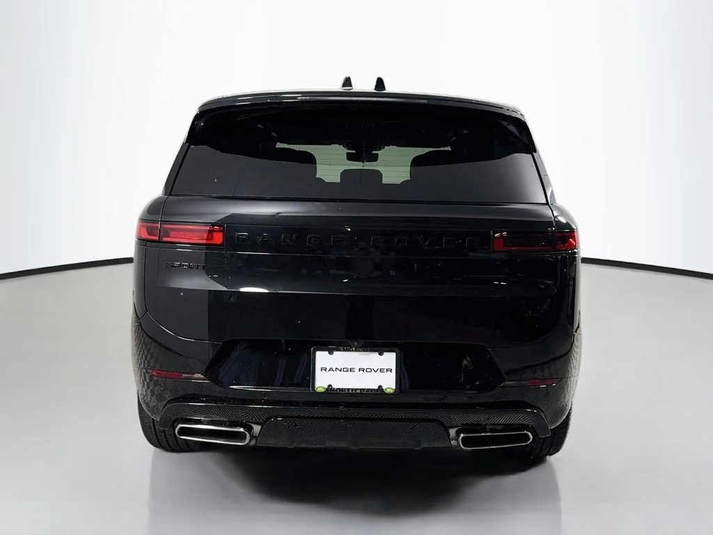 New 2027 Santorini Black Land Rover Dynamic SE image 6