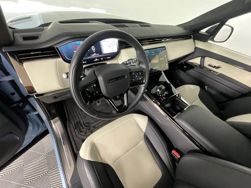 Used 2025 Blue Land Rover SV Edition Two image 15