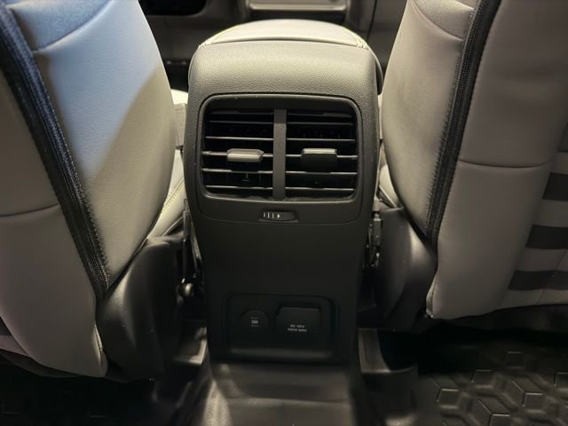 New 2026 Azure Gray Metallic Tri-Coat Ford Badlands® image 39
