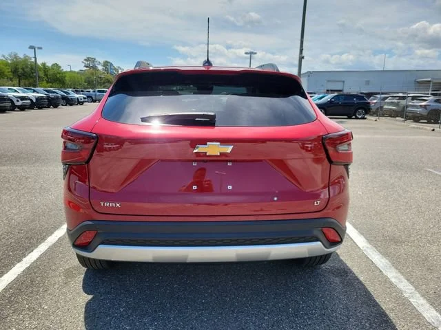 2026 Chevrolet Trax LT - Photo 8