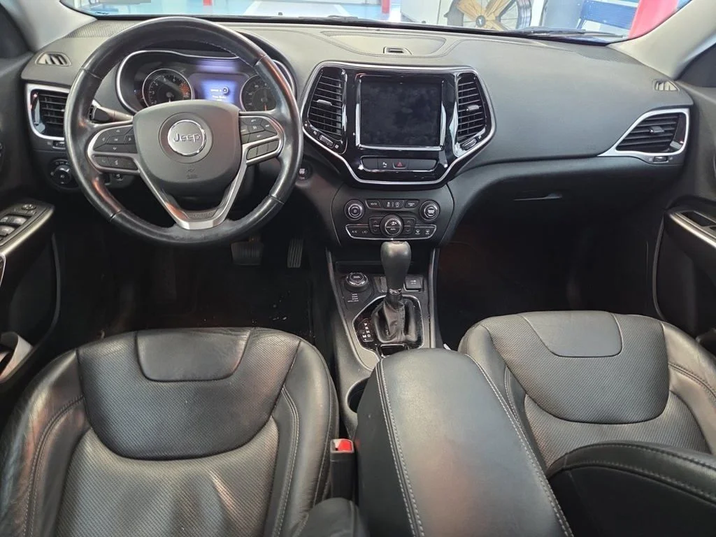 Used 2020 Gray Jeep Limited image 6