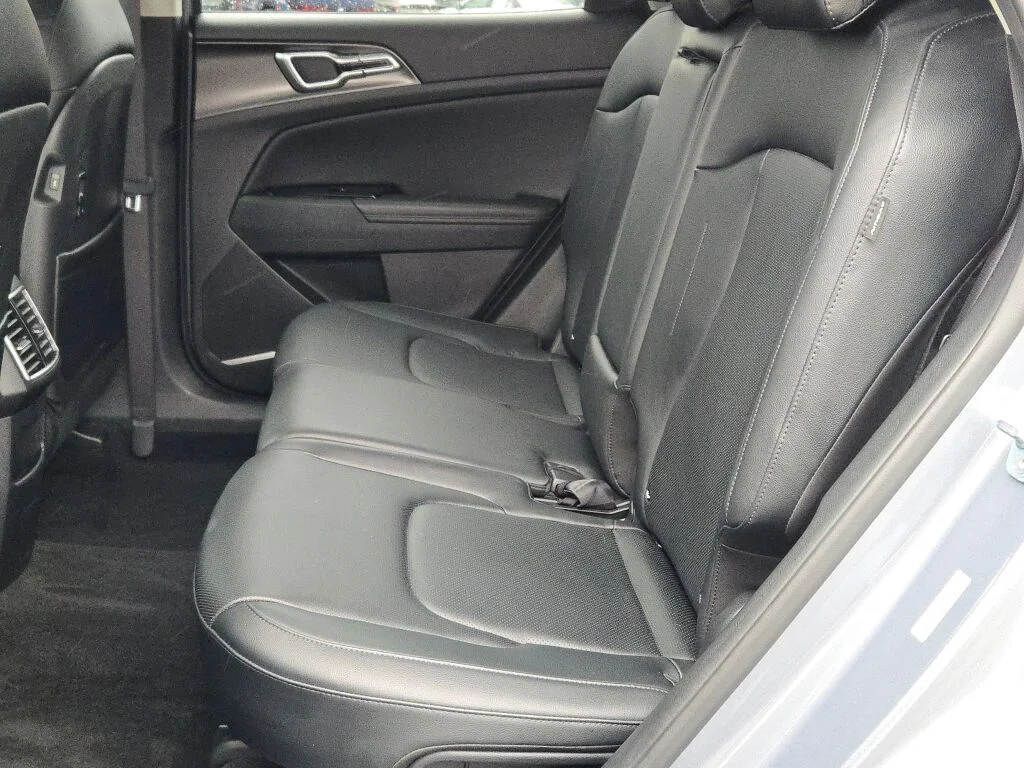 2024 Kia Sportage EX - Photo 18