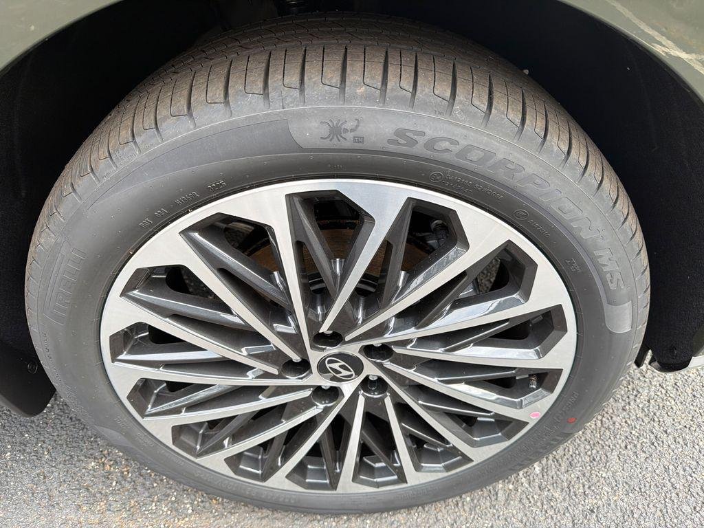 New 2026 Silver Hyundai Calligraphy FWD image 12