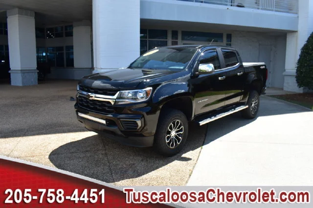 Used 2022 BLACK Chevrolet 4WD LT image 5