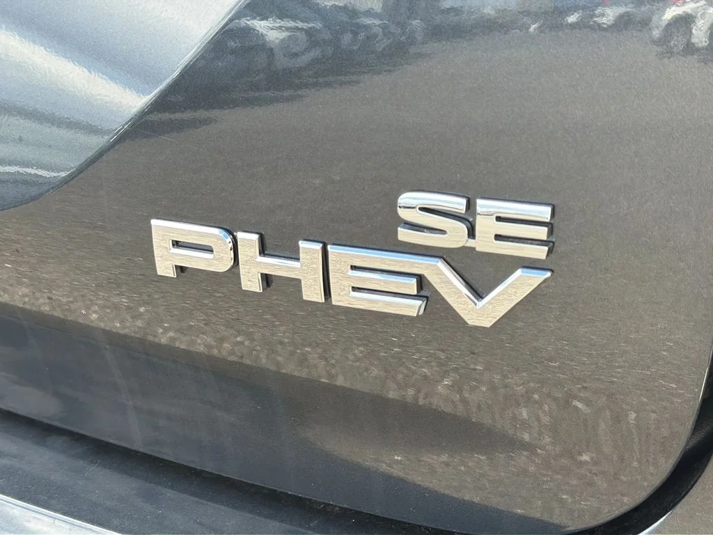 New 2025 Graphite Gray Mitsubishi SE image 31