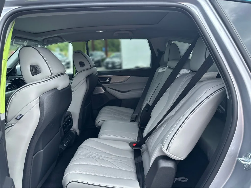 New 2026 Solar Silver Metallic Acura SH-AWD with Advance Package image 12