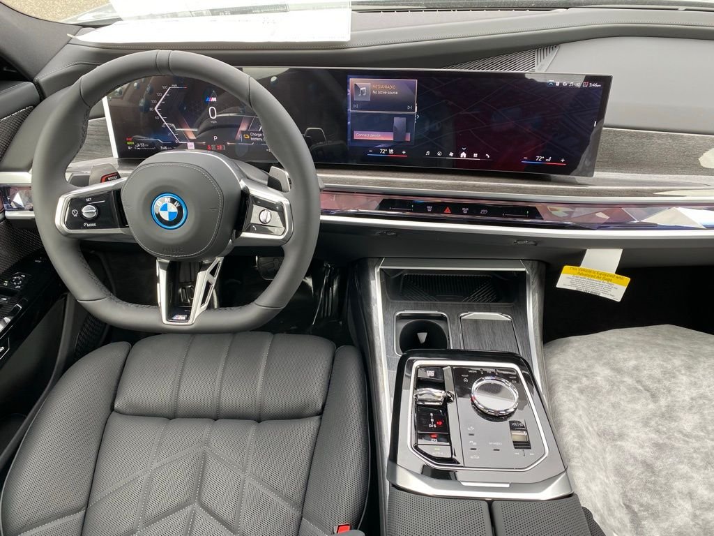 2026 BMW 7 Series 750e - Photo 12