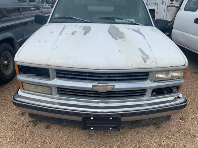 Used 1996  Chevrolet Base image 2
