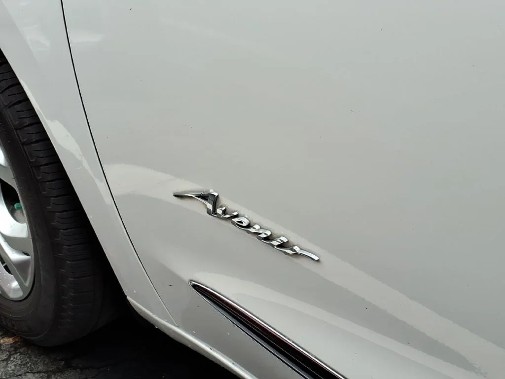 Used 2020 White Frost Tricoat Buick Avenir image 28