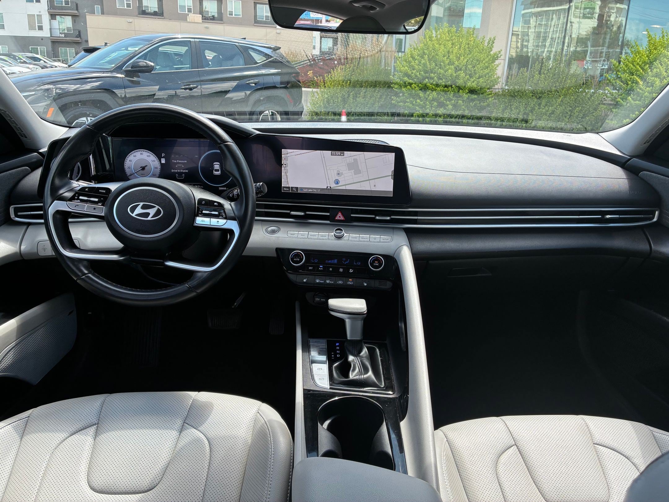 2024 Hyundai Elantra Limited - Photo 27
