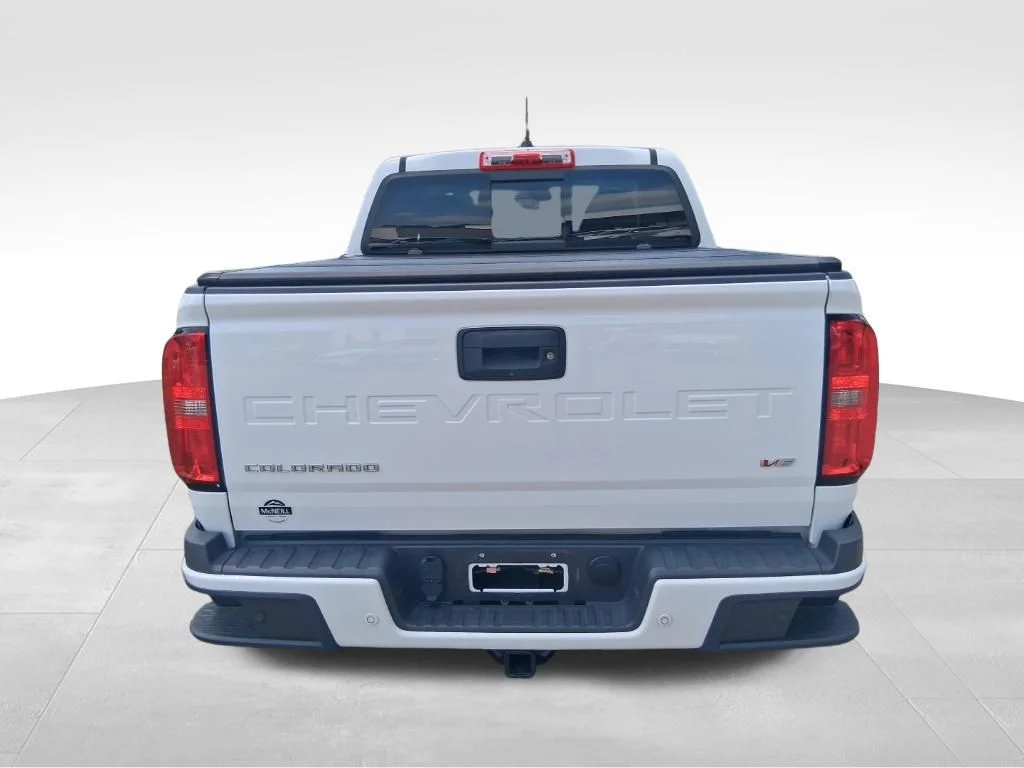 Used 2022 White Chevrolet Z71 image 7