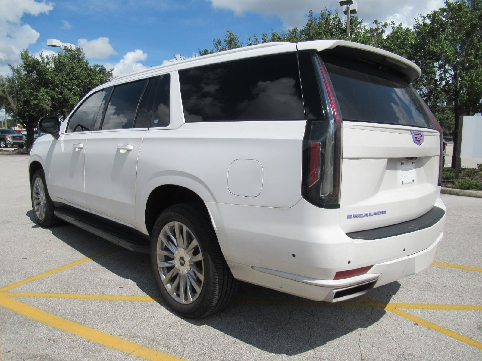 Used 2023 BLACK RAVEN Cadillac 4WD Premium Luxury image 5