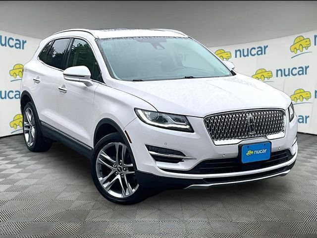 Used 2019 White Lincoln Reserve image 1