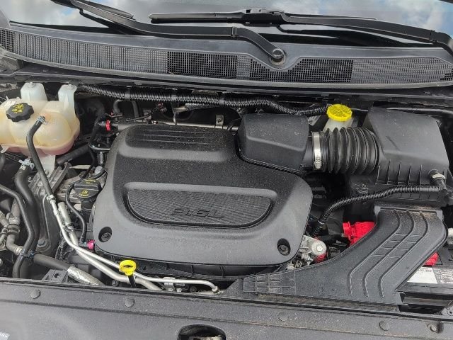 Used 2023 Black Chrysler Limited image 22