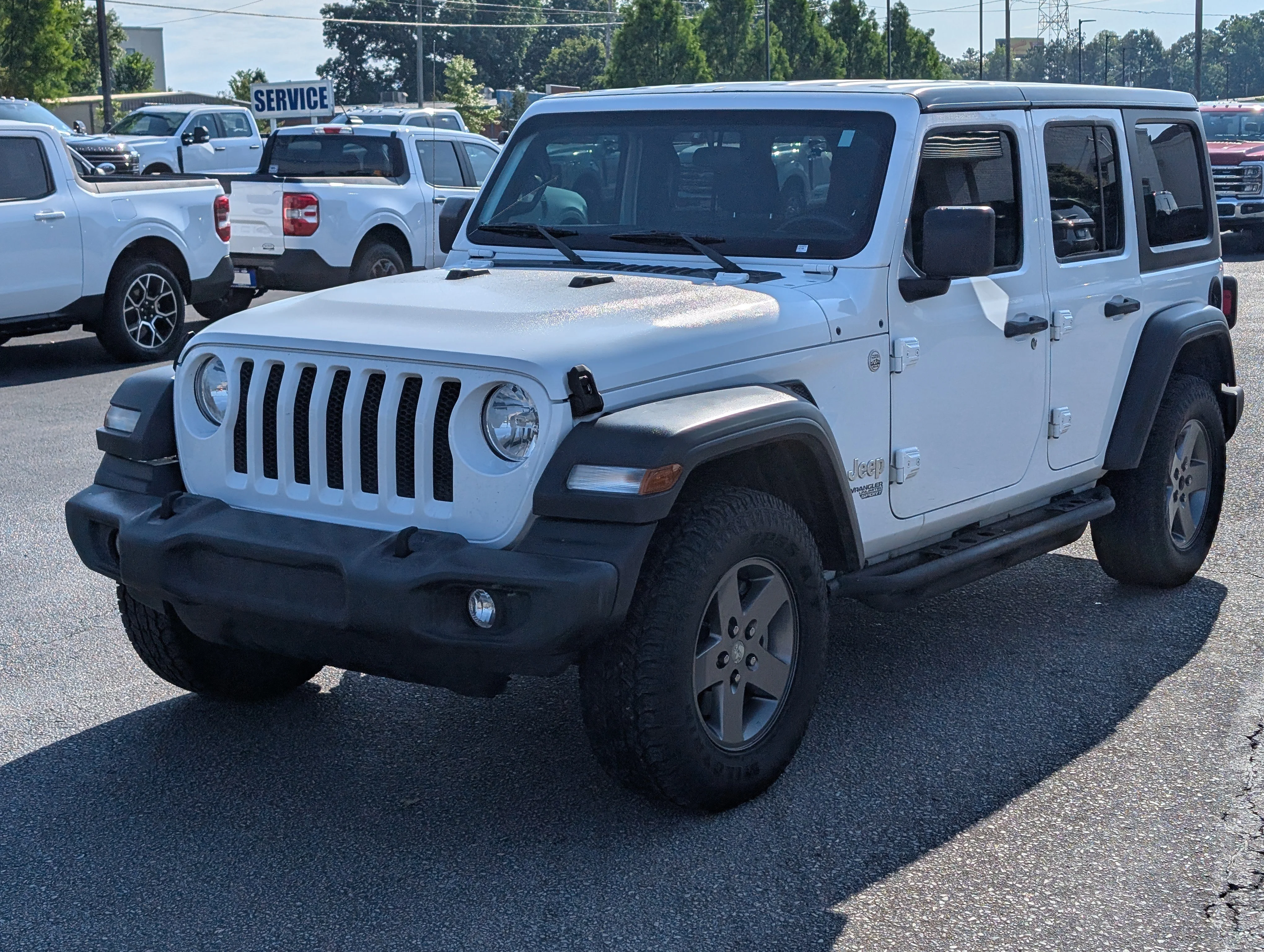 Used 2018 White Jeep Sport image 37