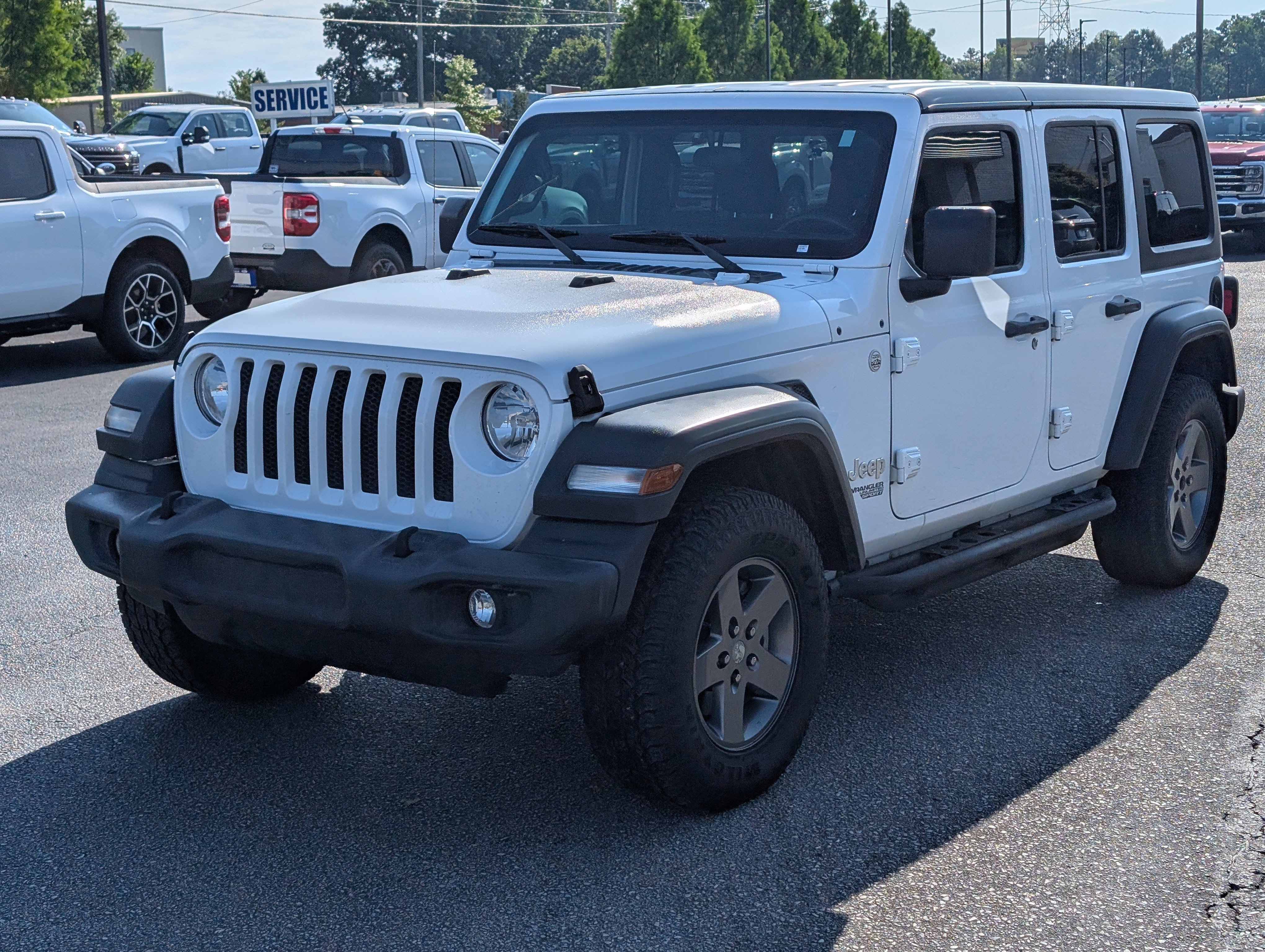 Used 2018 White Jeep Sport image 37