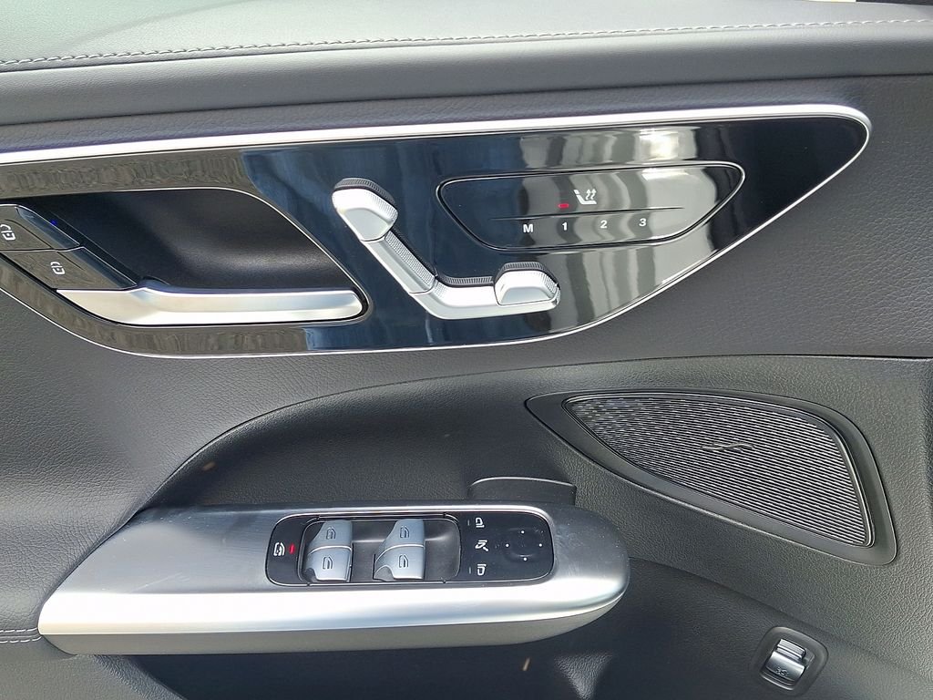 New 2026 Polar White Mercedes-Benz C 300 image 9