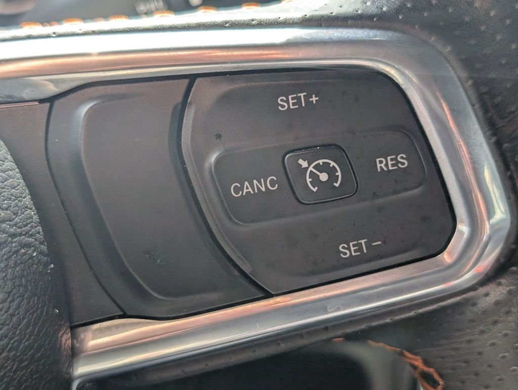 Used 2022 Green Jeep Mojave image 21