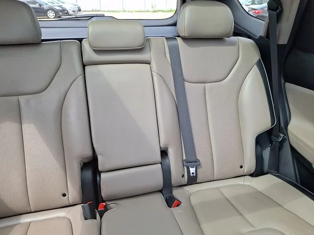 Used 2023 Black Hyundai Limited image 20