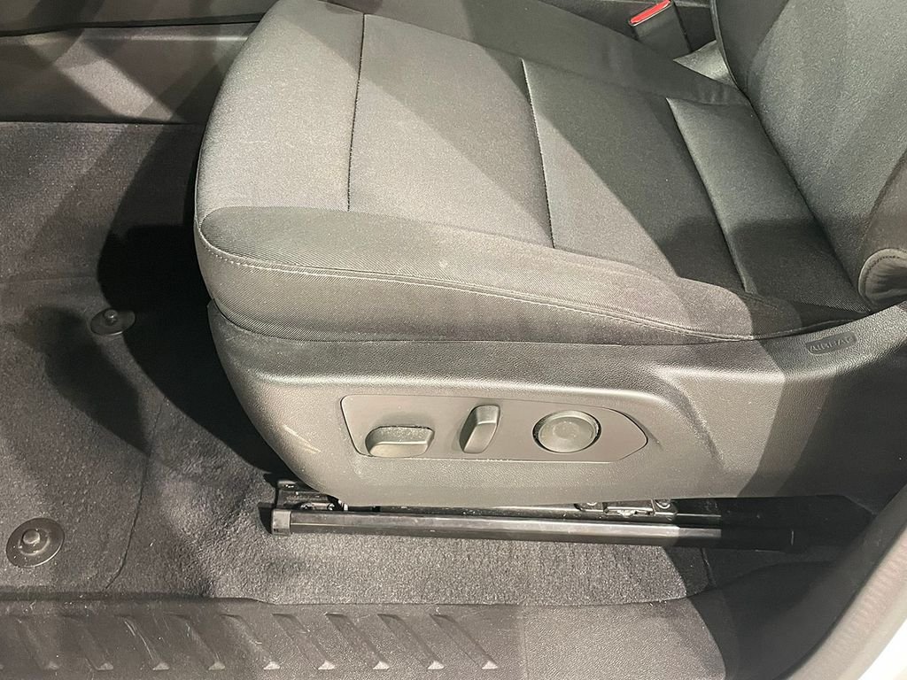 Used 2023 White Chevrolet Trail Boss image 22