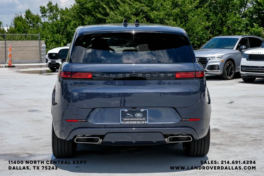 New 2026 Varesine Blue Metallic Land Rover Dynamic SE image 8