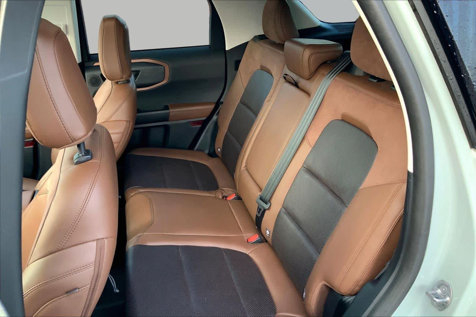 Used 2022 Cactus Grey Ford Badlands image 20