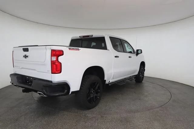 Used 2021 White Chevrolet LT Trail Boss image 22