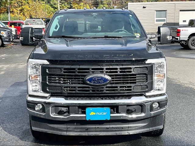 Used 2025 Black Ford XLT image 2