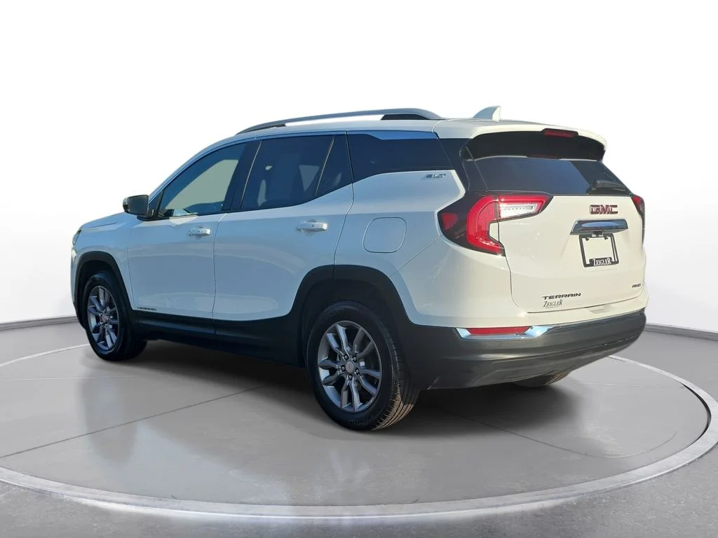 Used 2024 White GMC SLT image 7