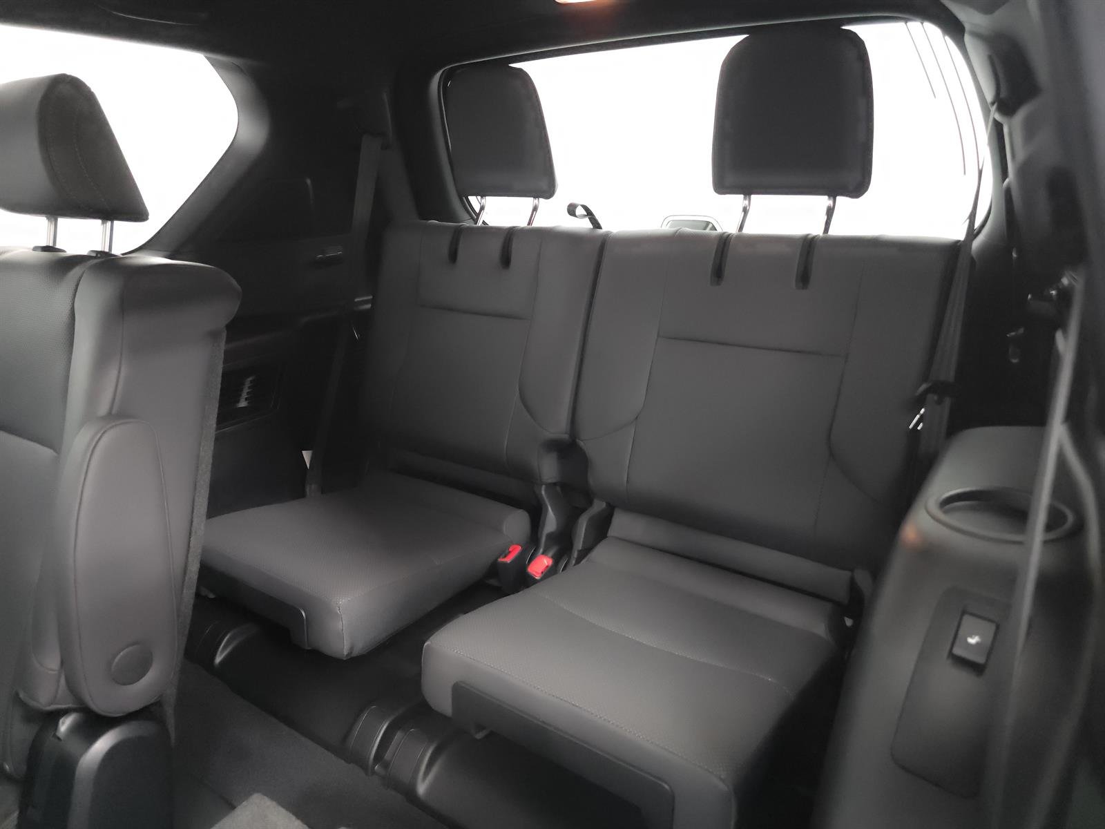 Used 2023 Black Lexus 460 image 6