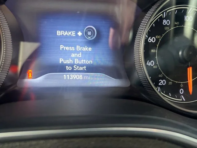 Used 2019 Silver Jeep Trailhawk image 2