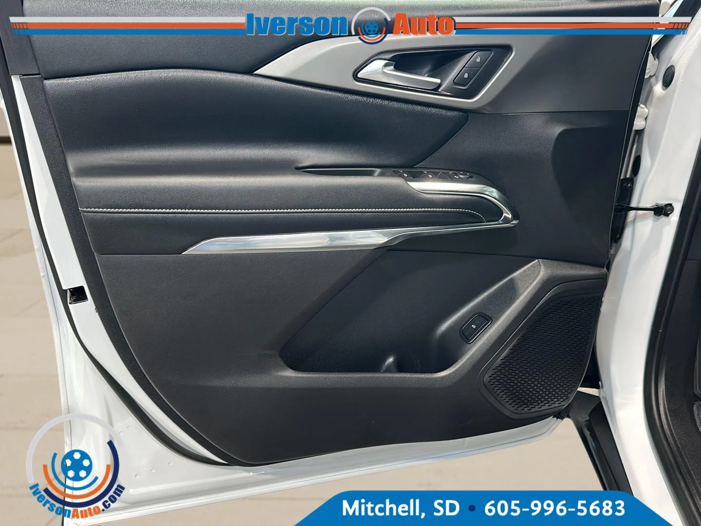Used 2026 Summit White CHEVROLET AWD 4DR LT W/2LT image 13