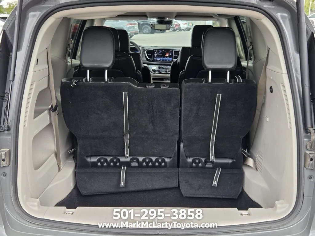 Used 2023 White Chrysler Touring L image 13