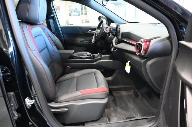 2027 Chevrolet Equinox RS - Photo 10