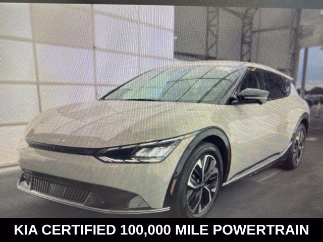 Used 2023  Kia Wind image 1