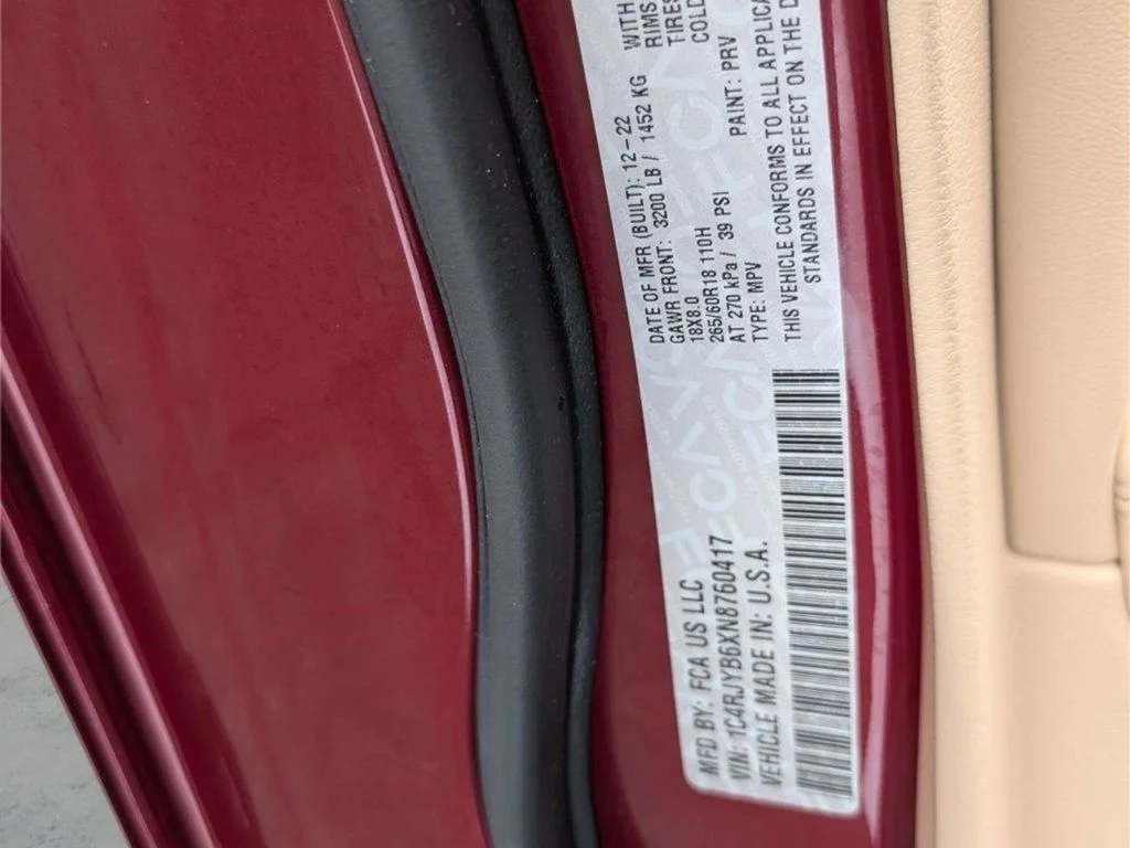 Used 2022 Velvet Red Pearlcoat Jeep 4xe image 17