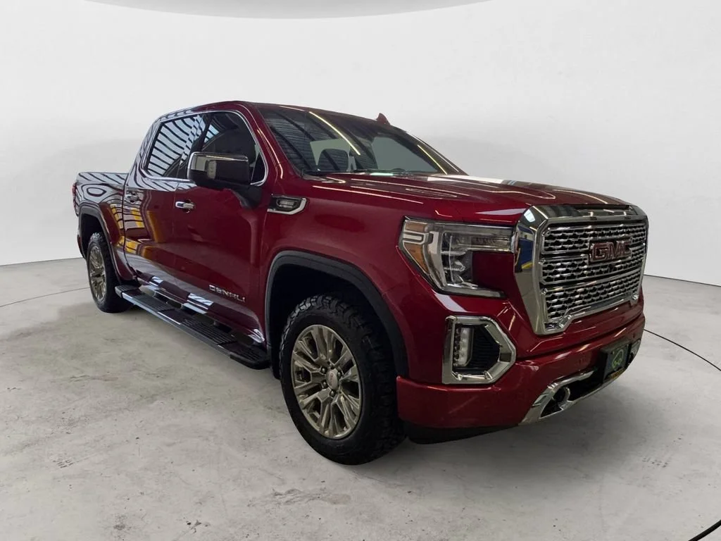 Used 2021 Red GMC Denali image 3