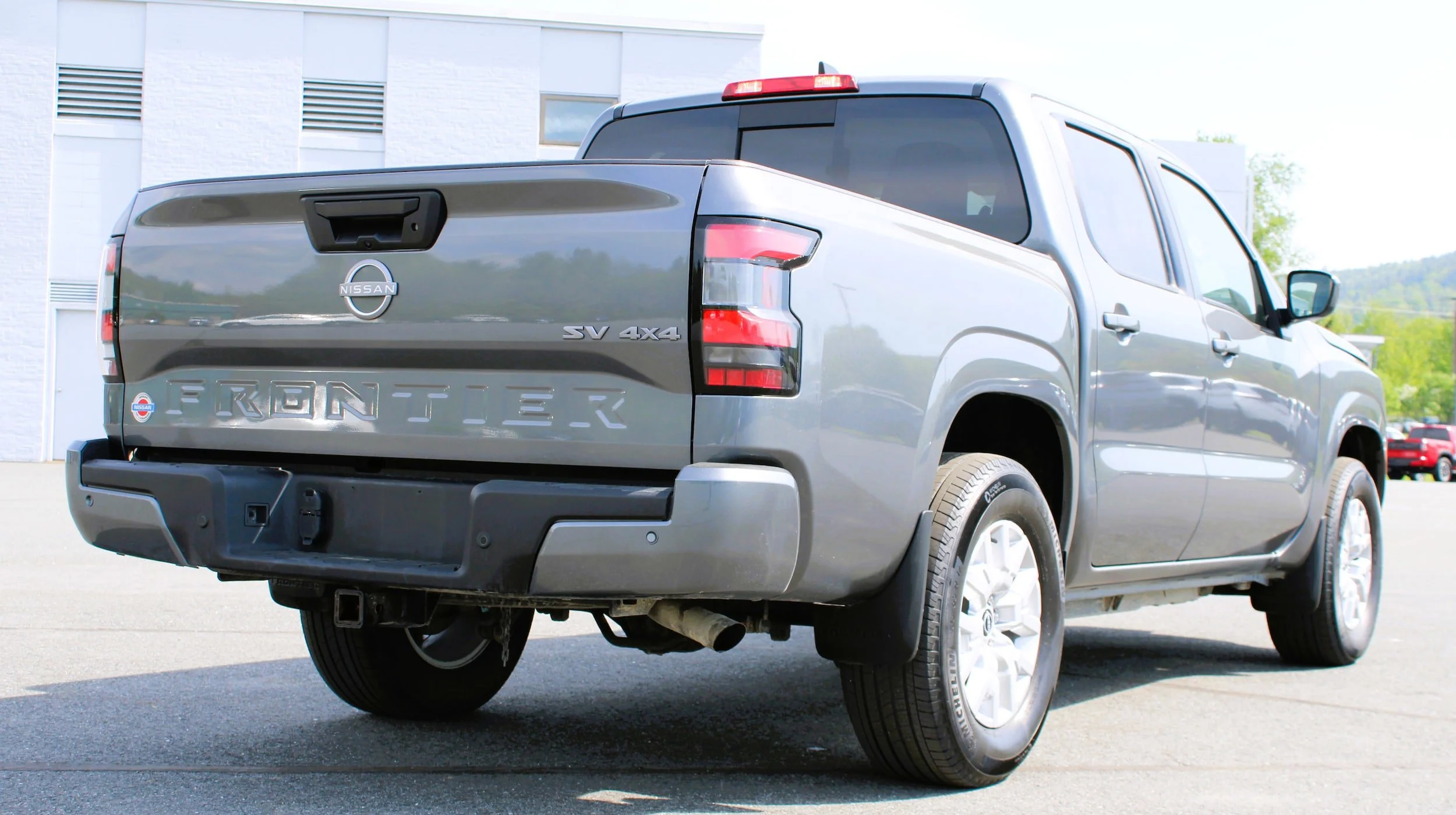 Used 2023 Gun Metallic Nissan SV image 4