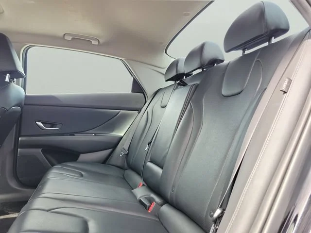 Used 2025 Black Hyundai Limited image 13