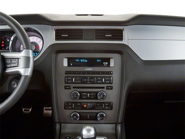 Used 2010 Brilliant Silver Metallic Ford GT Premium image 20