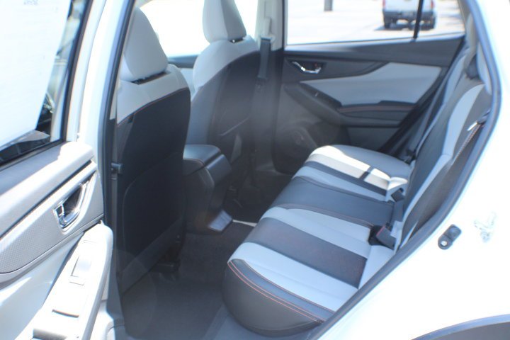 Used 2021 Crystal White Pearl Subaru Limited image 15